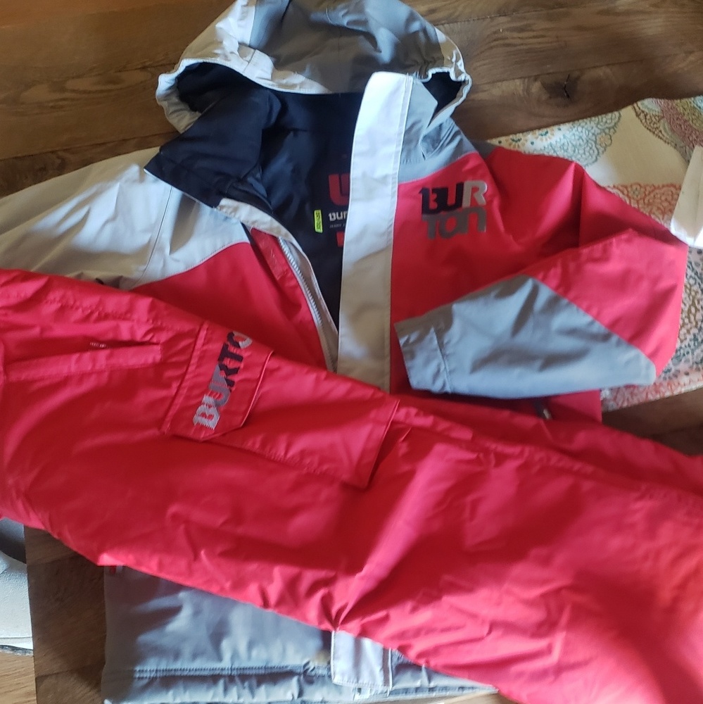 Burton Ski/Snownoard Jacket and pants